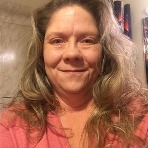 Meet your Posher, Carla